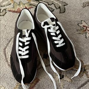 Like new Toteme sneakers size 9